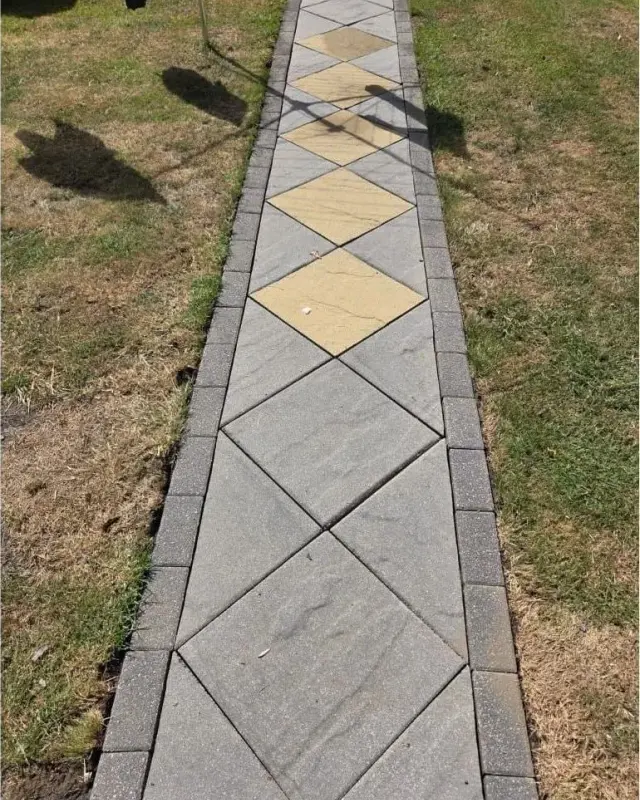 The same slab path with the diamond pattern bright again